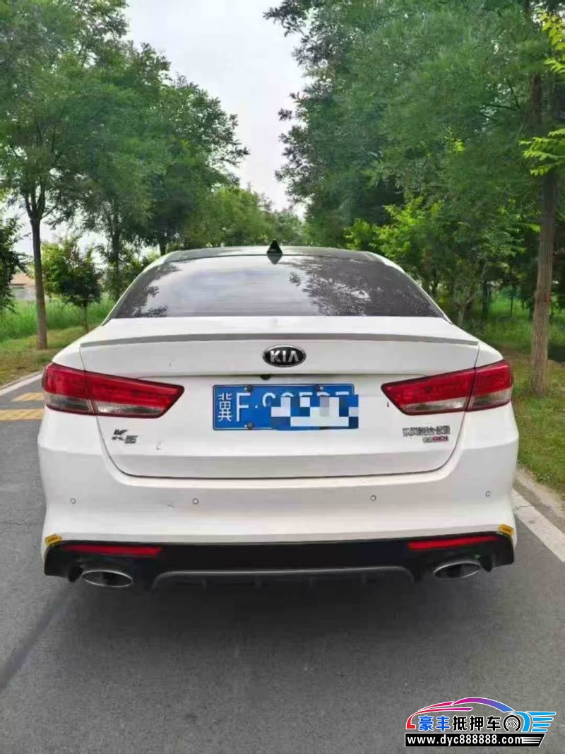 16年起亚K5轿车抵押车出售