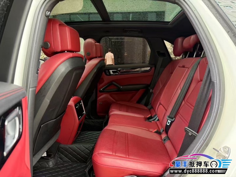 22年保时捷卡宴轿车抵押车出售