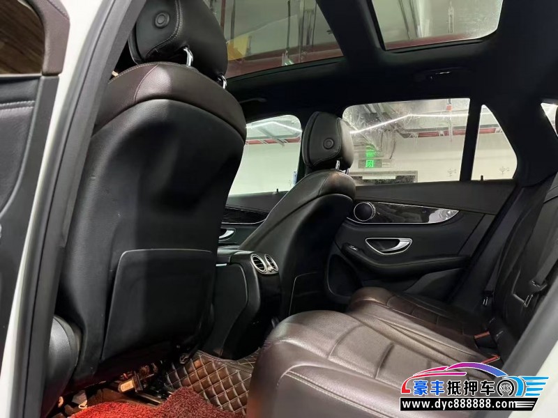 18年奔驰GLC轿车抵押车出售