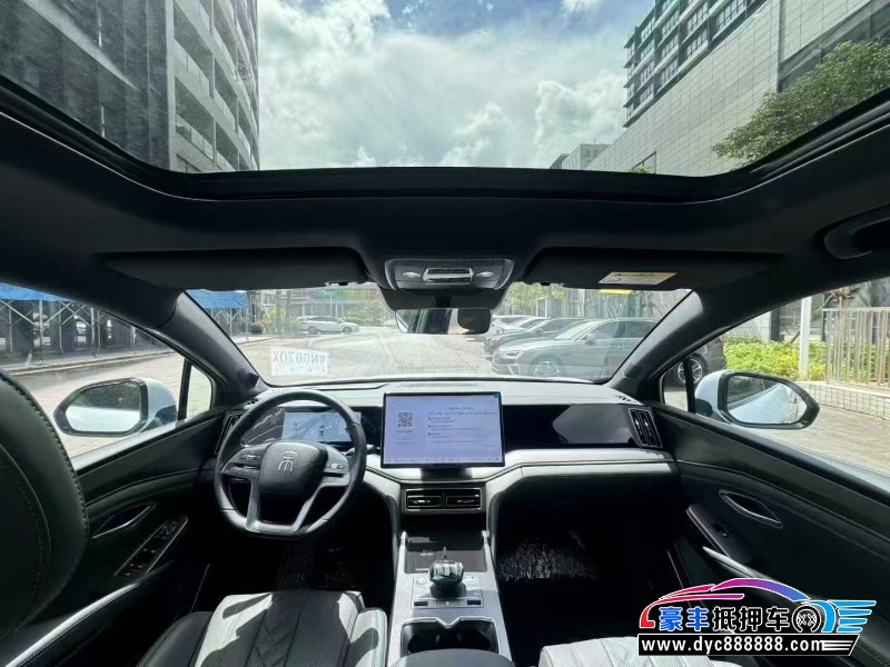 25年比亚迪宋轿车抵押车出售