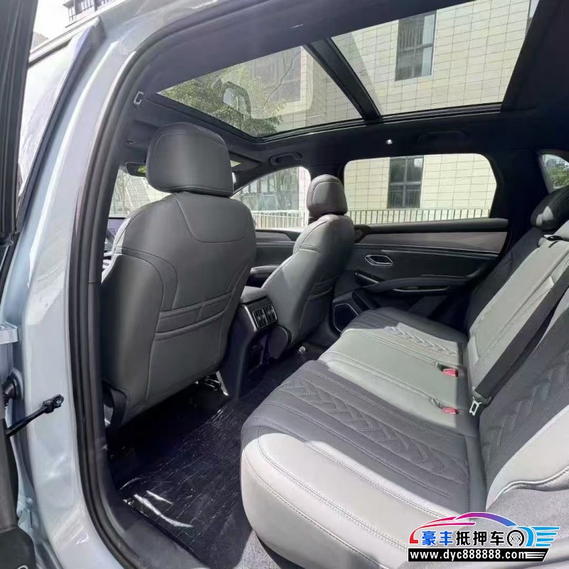 25年比亚迪宋轿车抵押车出售