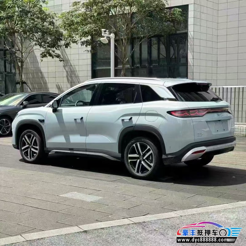 25年比亚迪宋轿车抵押车出售