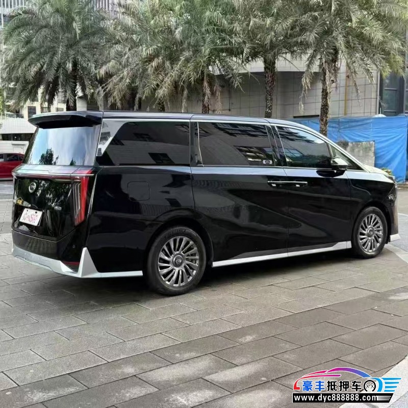 23年传祺M8轿车抵押车出售