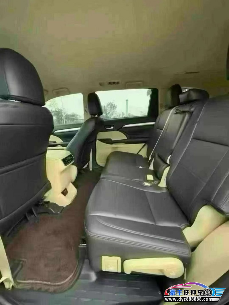 20年丰田汉兰达轿车抵押车出售