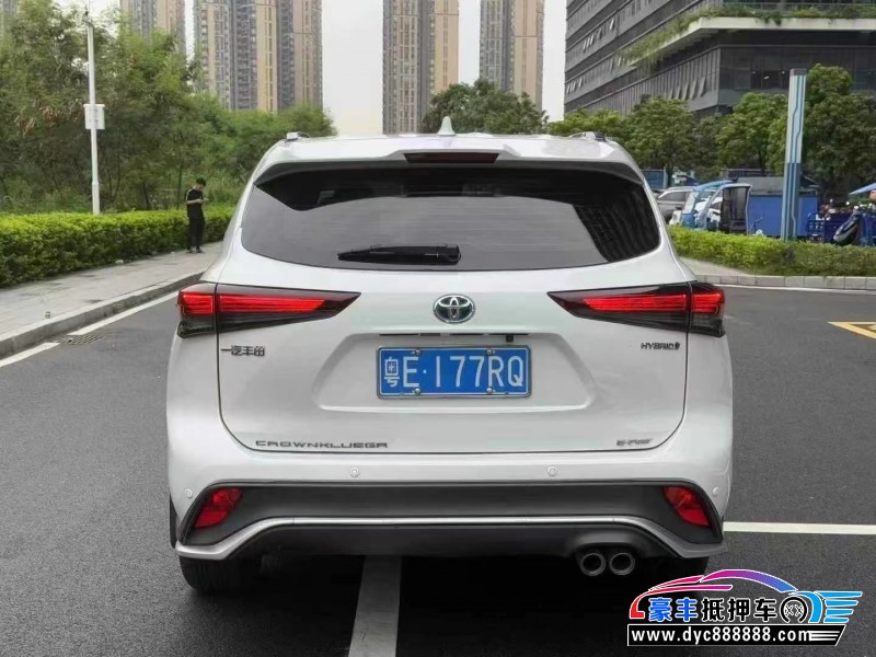 24年丰田皇冠轿车抵押车出售