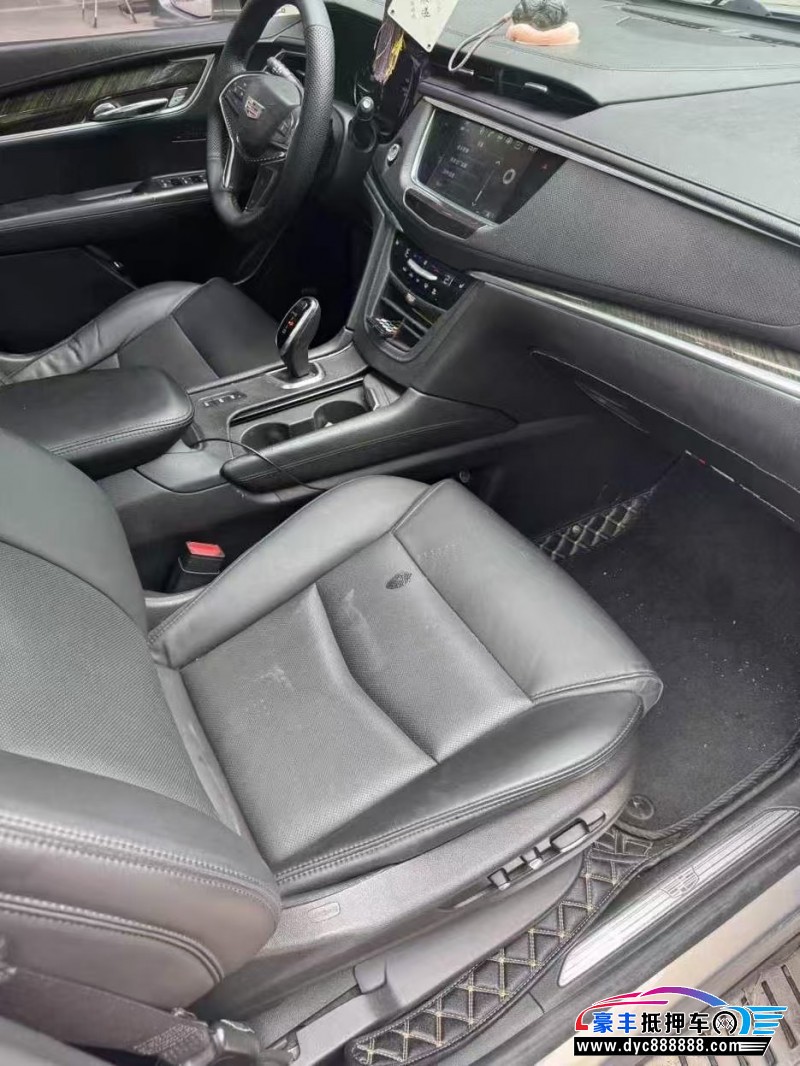 17年凯迪拉克XT5轿车抵押车出售