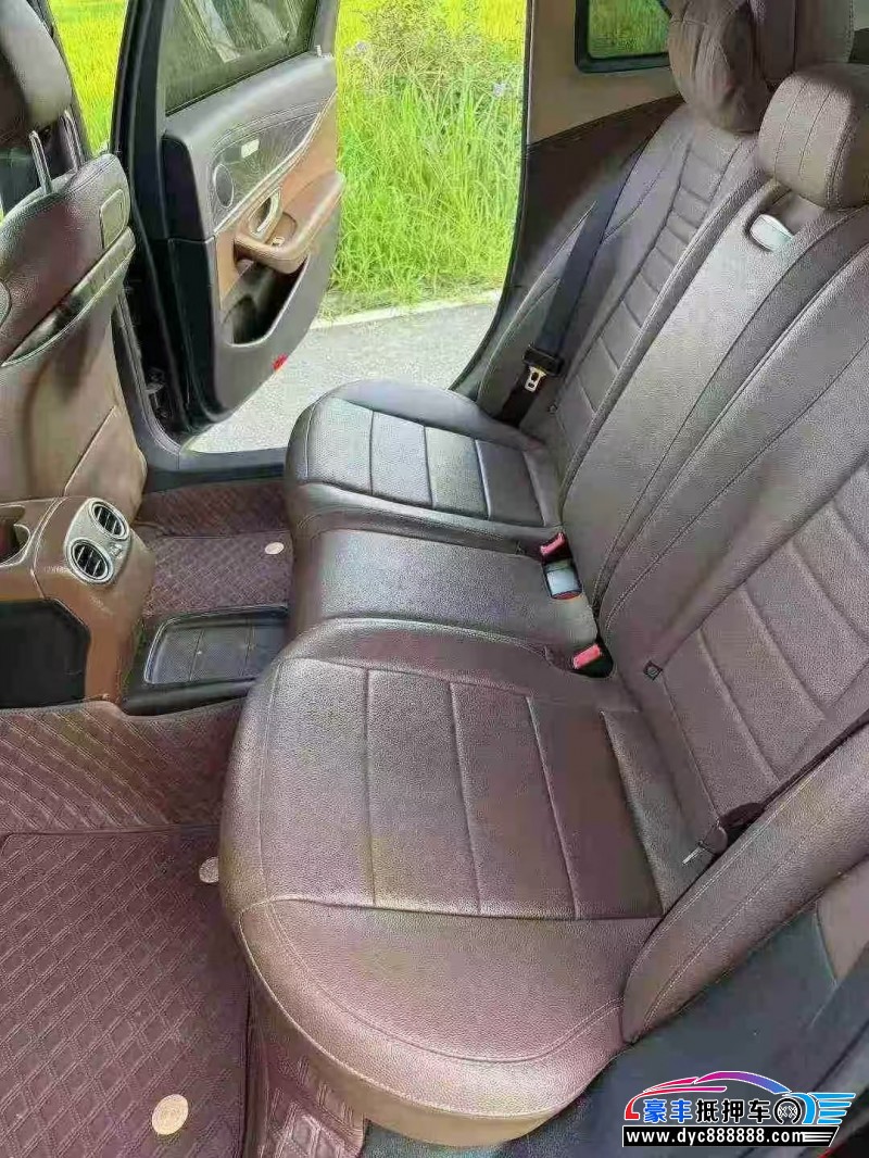 18年奔驰E轿车抵押车出售