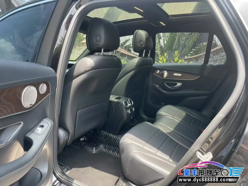 22年奔驰GLC轿车抵押车出售