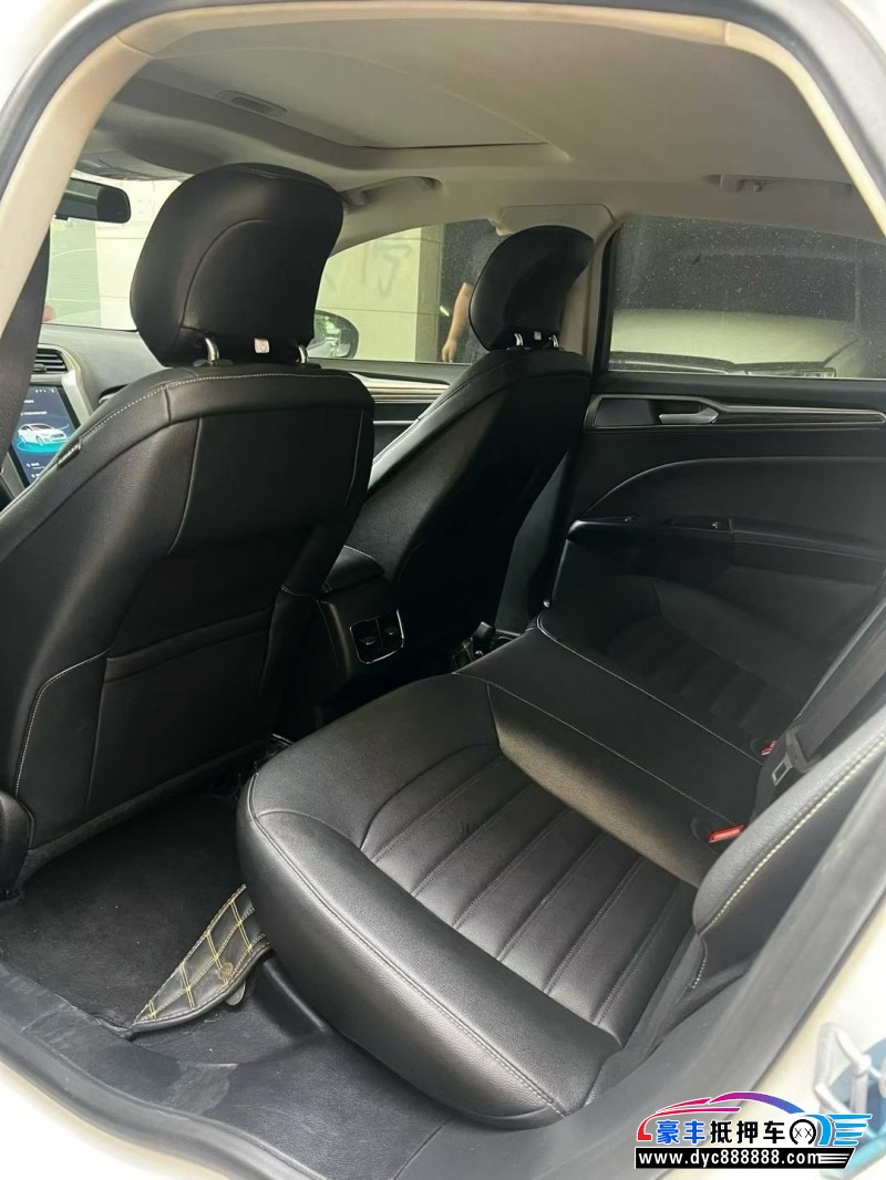 20年福特蒙迪欧轿车抵押车出售