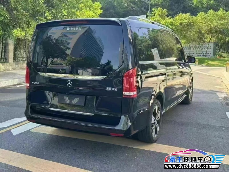 21年奔驰V轿车抵押车出售