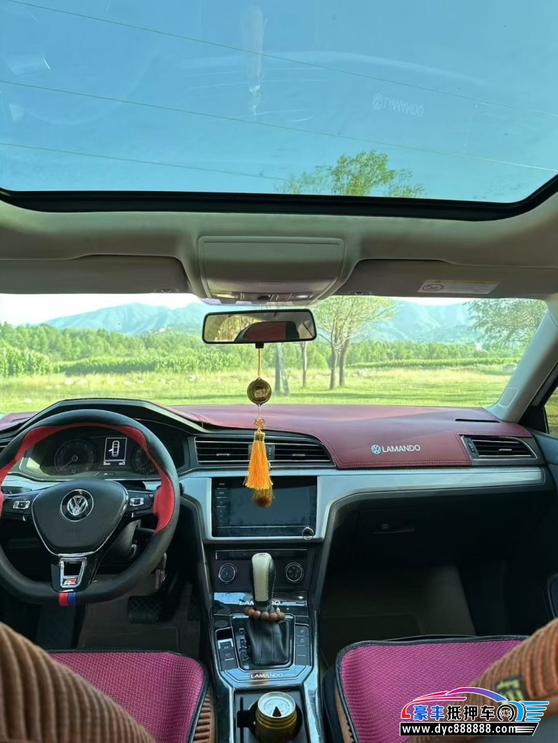 21年大众凌渡轿车抵押车出售