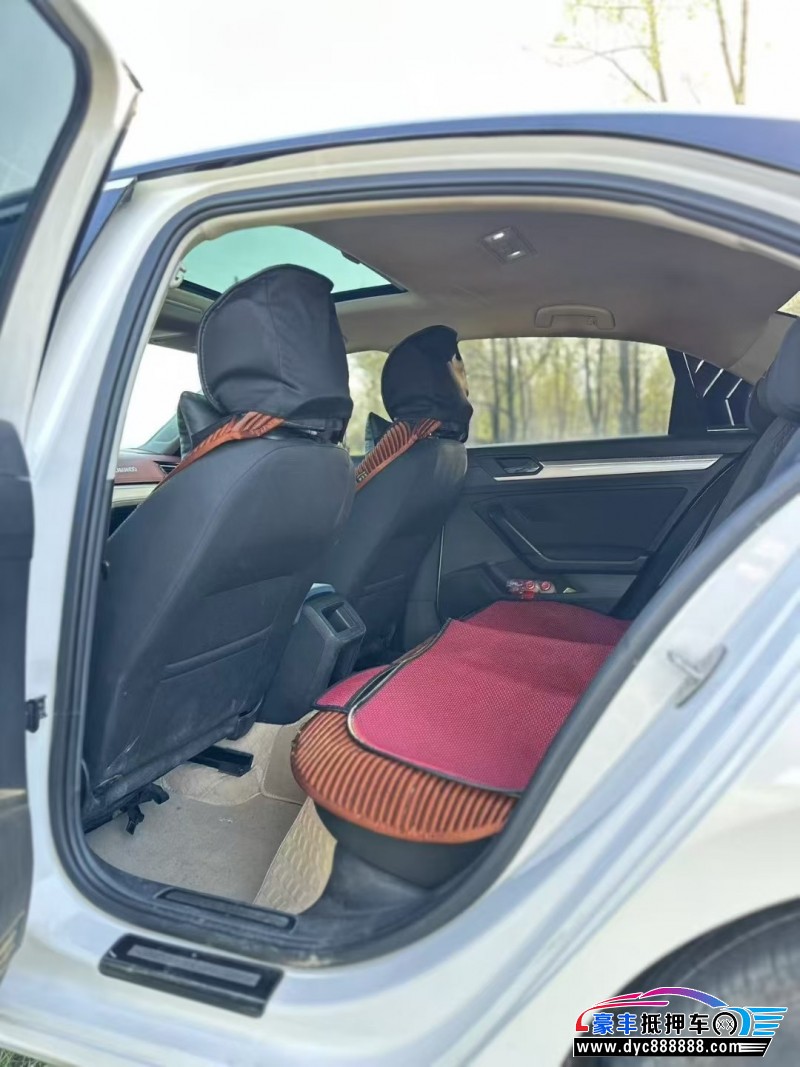 21年大众凌渡轿车抵押车出售