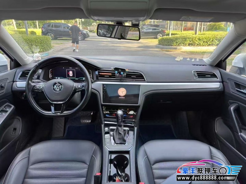 22年大众凌渡轿车抵押车出售