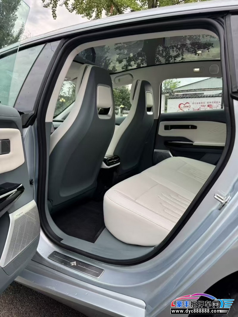 24年埃安昊铂轿车抵押车出售