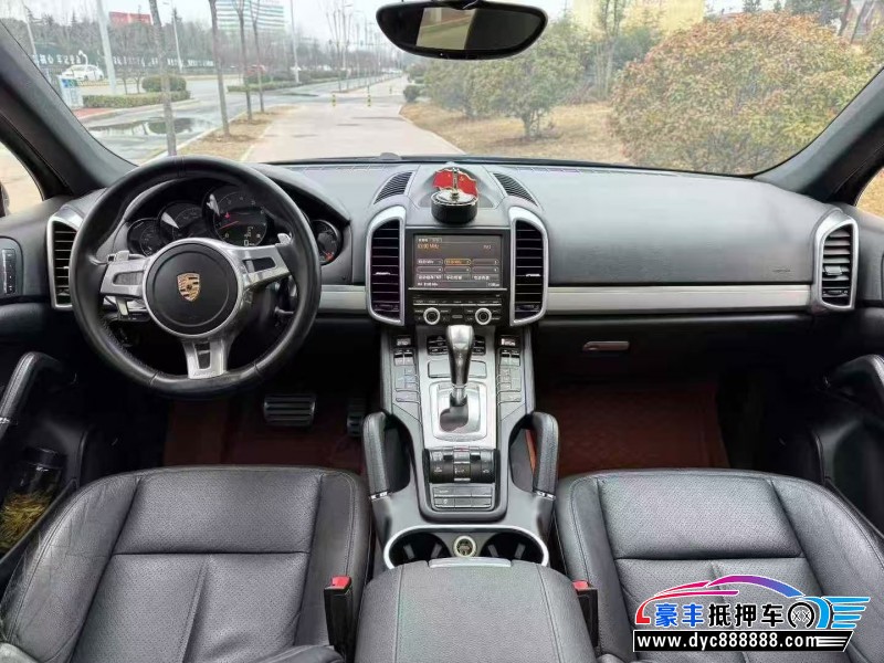 13年保时捷卡宴轿车抵押车出售