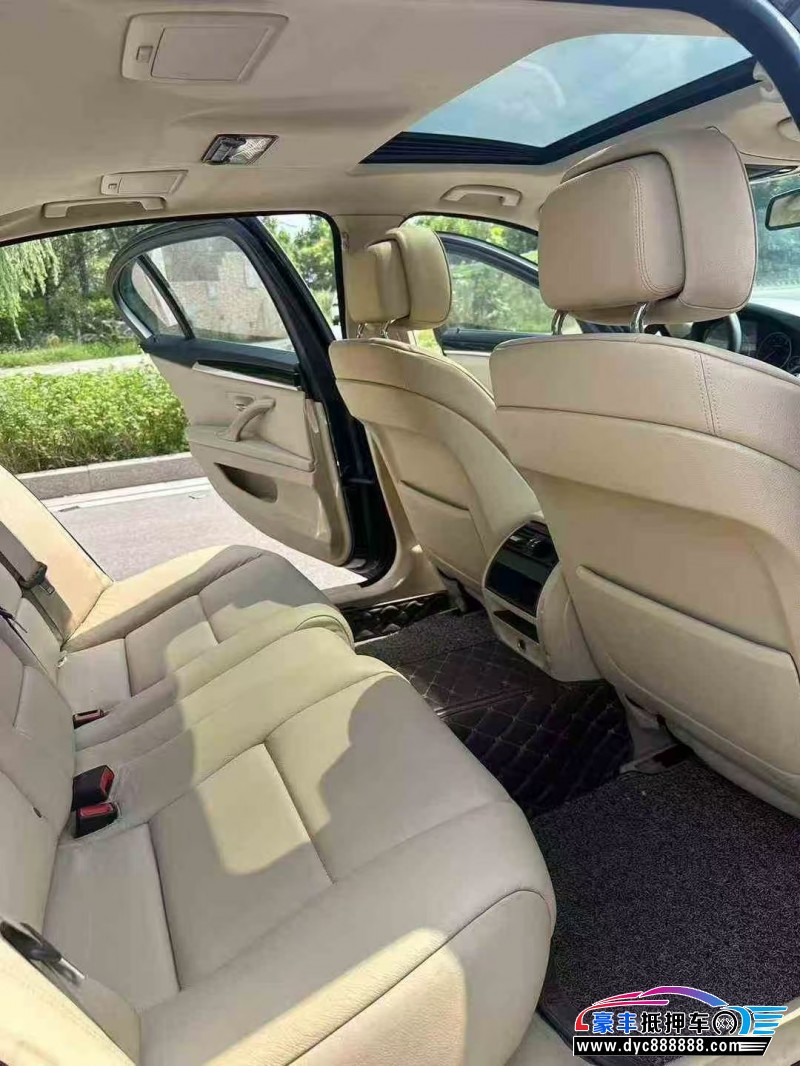 13年宝马5系轿车抵押车出售