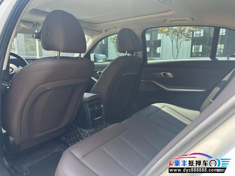 24年宝马3系轿车抵押车出售