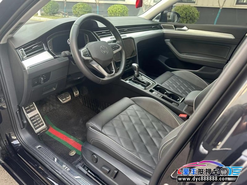 25年大众迈腾轿车抵押车出售