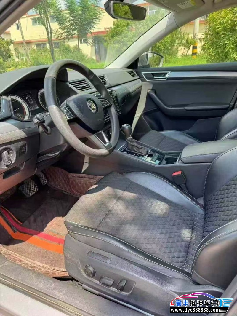 18年斯柯达速派轿车抵押车出售