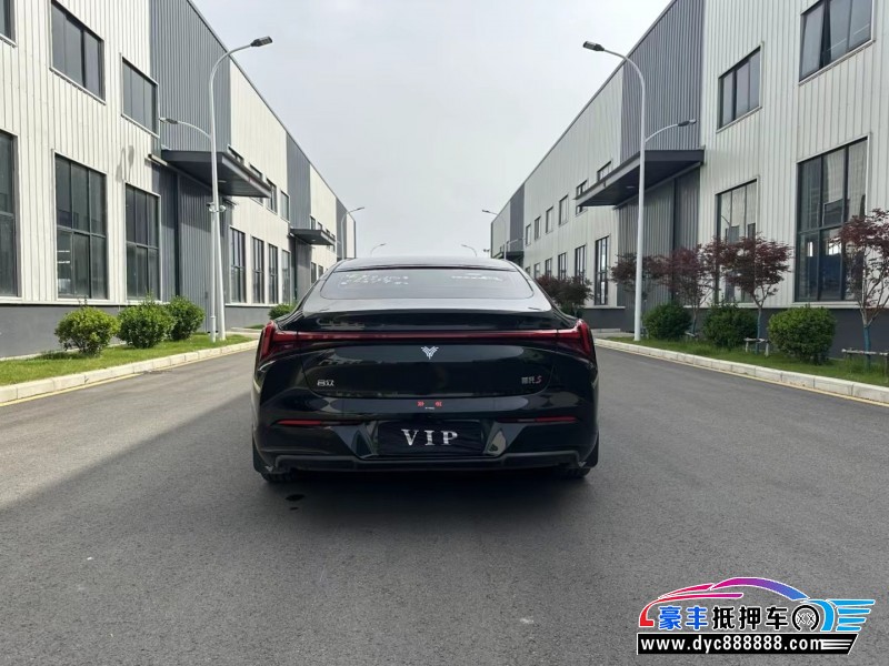 23年哪吒S轿车抵押车出售