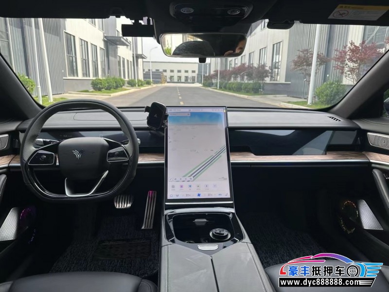 23年哪吒S轿车抵押车出售