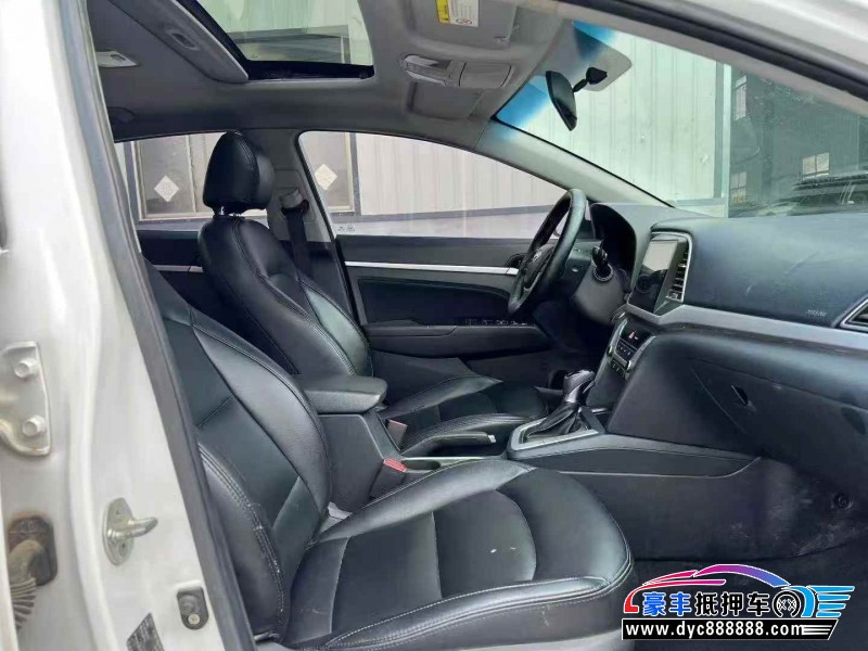 18年现代领动轿车抵押车出售