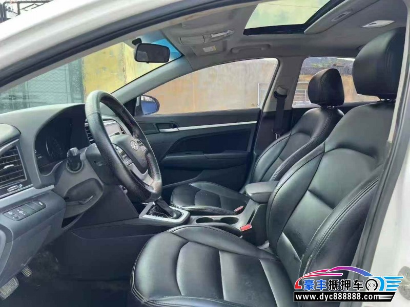 18年现代领动轿车抵押车出售