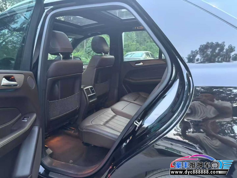 19年奔驰GLE轿车抵押车出售