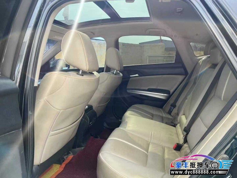 15年本田歌诗图轿车抵押车出售