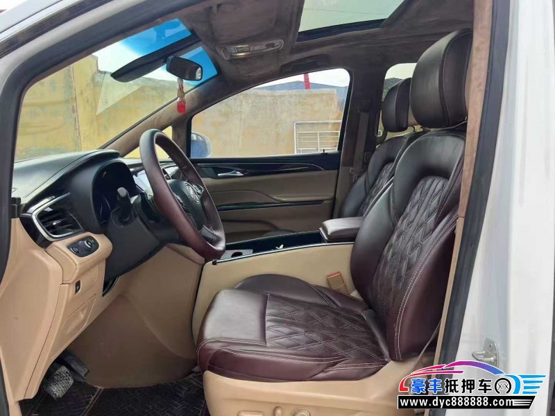 19年别克GL8轿车抵押车出售