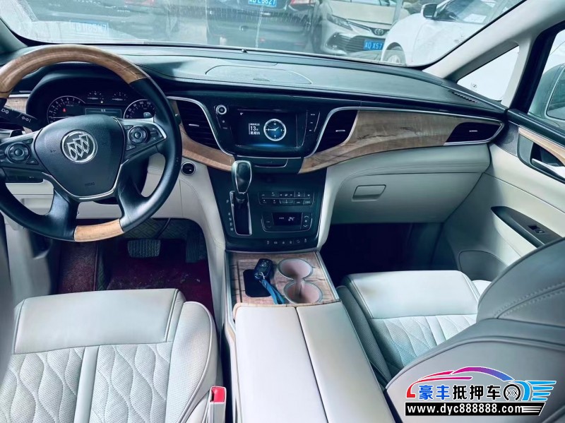 20年别克GL8轿车抵押车出售