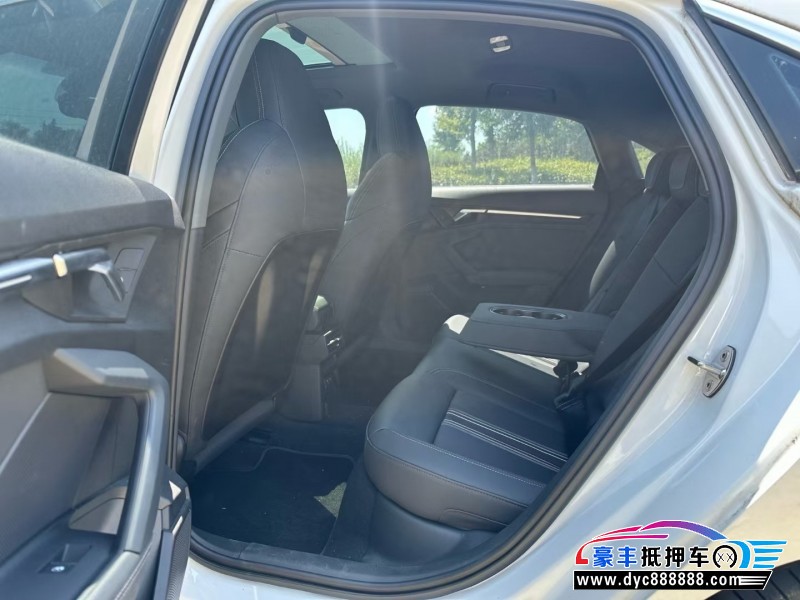 24年奥迪A3轿车抵押车出售