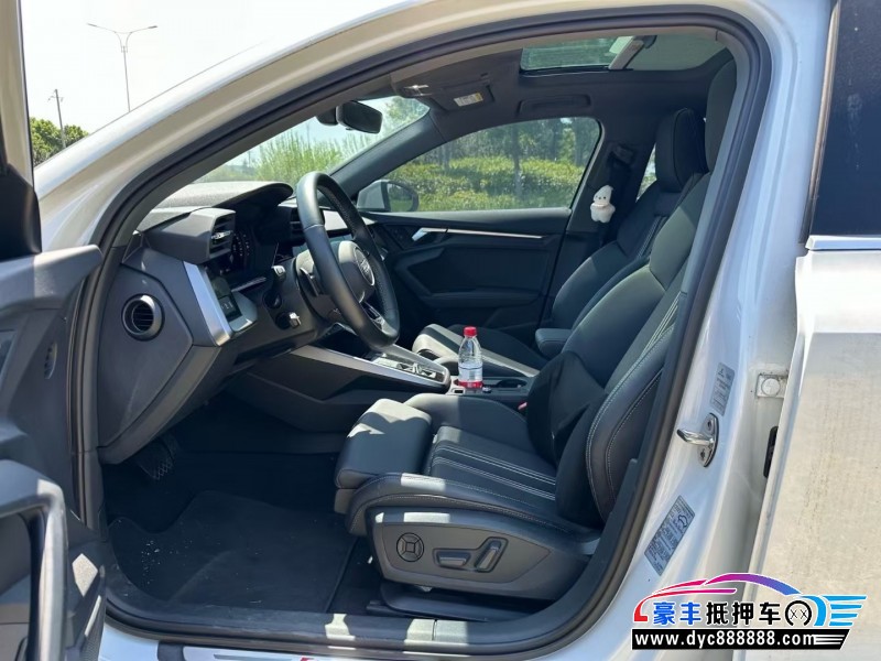 24年奥迪A3轿车抵押车出售