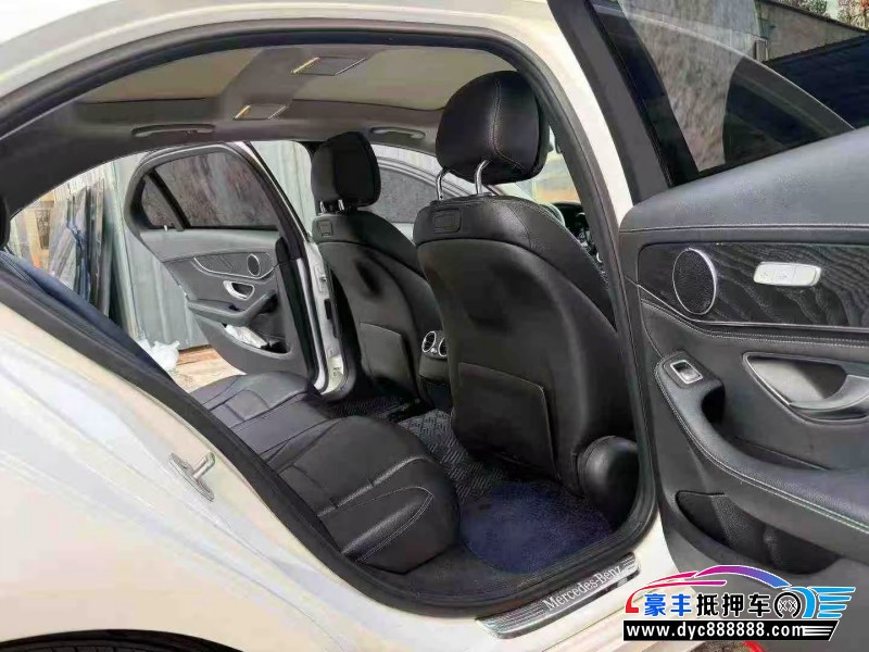 16年奔驰C轿车抵押车出售