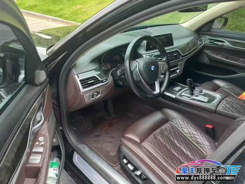 20年宝马7系轿车抵押车出售