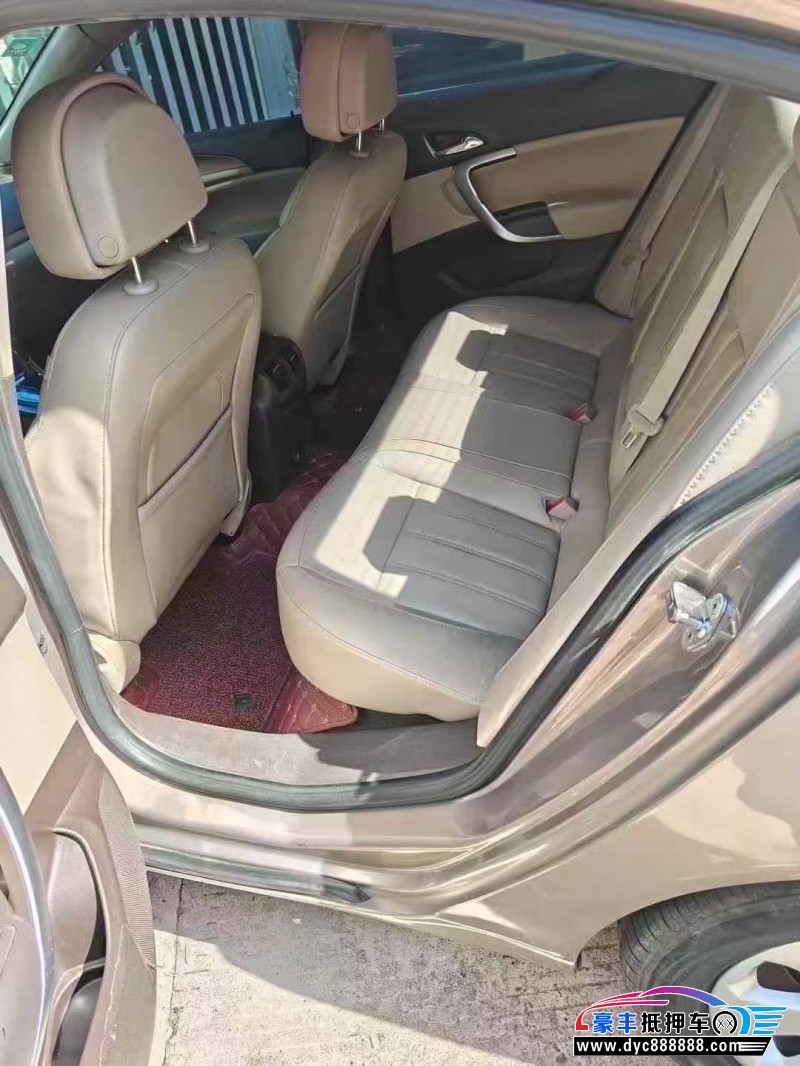 14年别克君威轿车抵押车出售