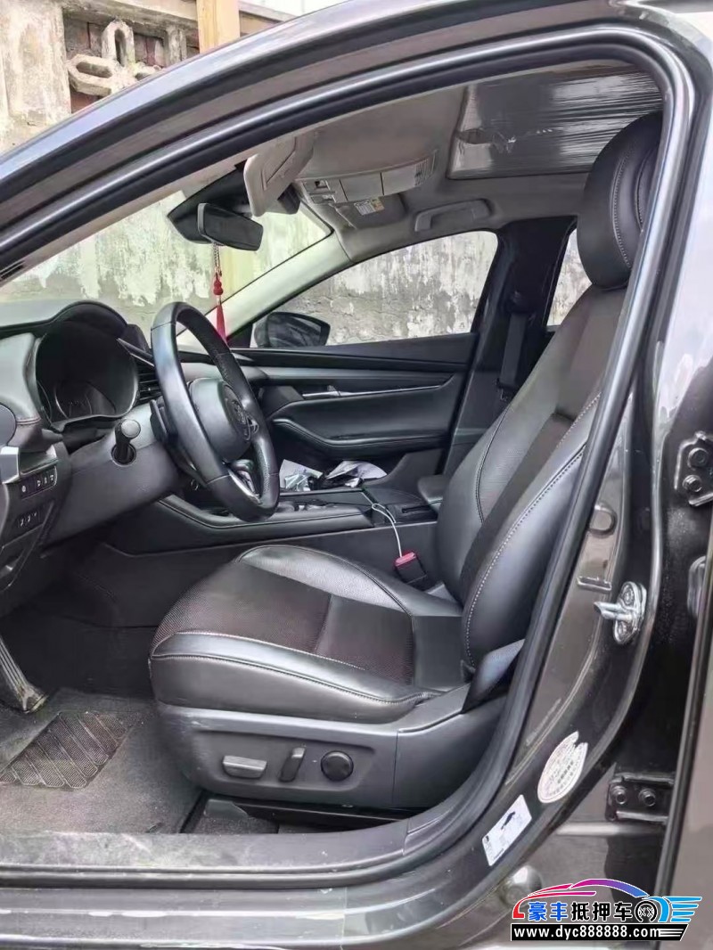 22年马自达昂克赛拉轿车抵押车出售