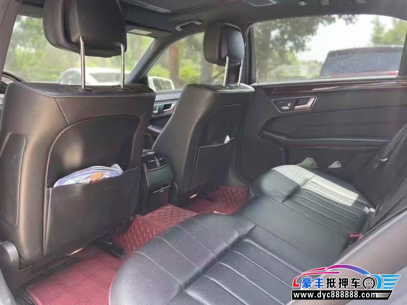 14年奔驰E轿车抵押车出售