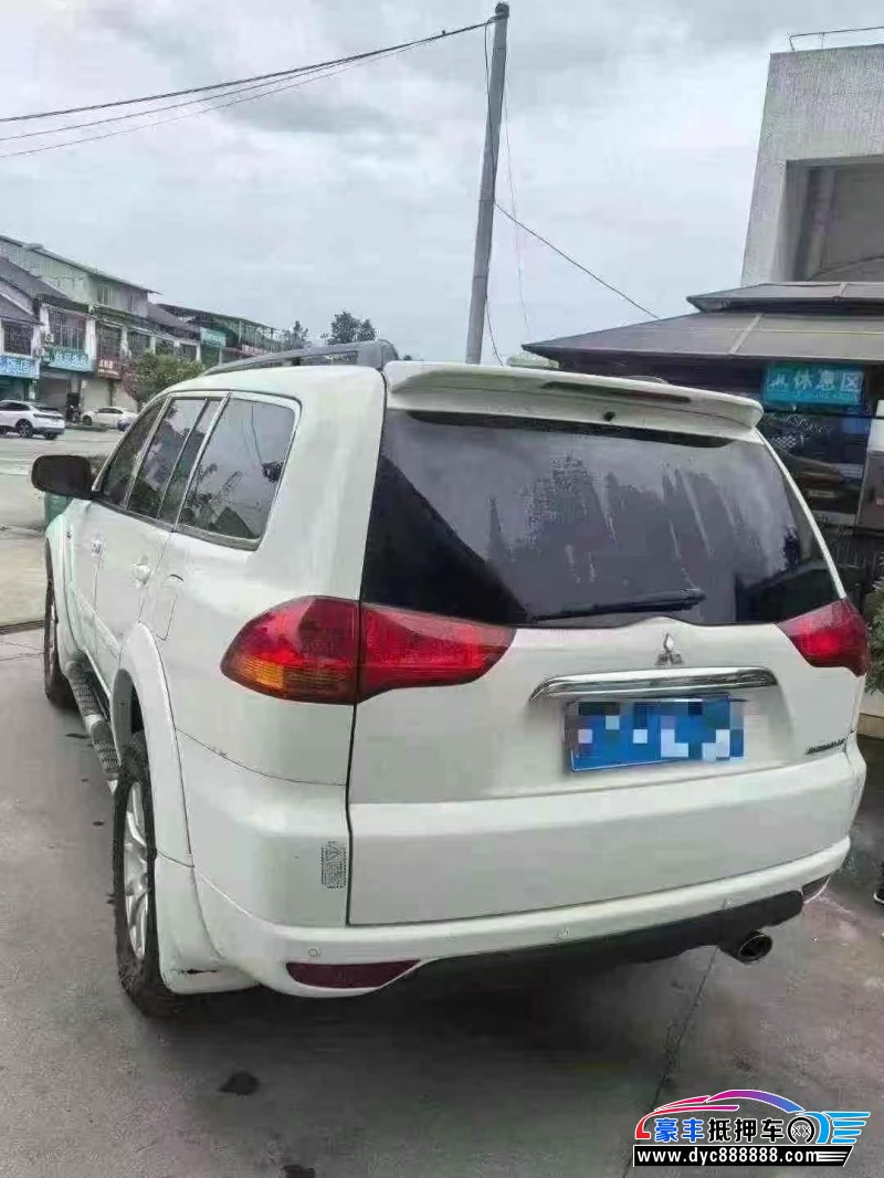 14年三菱帕杰罗轿车抵押车出售