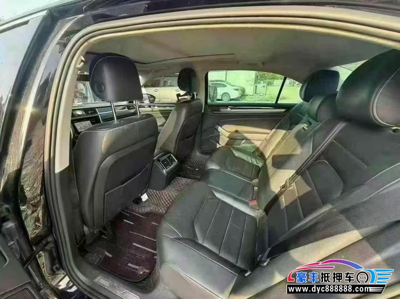 18年大众辉昂轿车抵押车出售