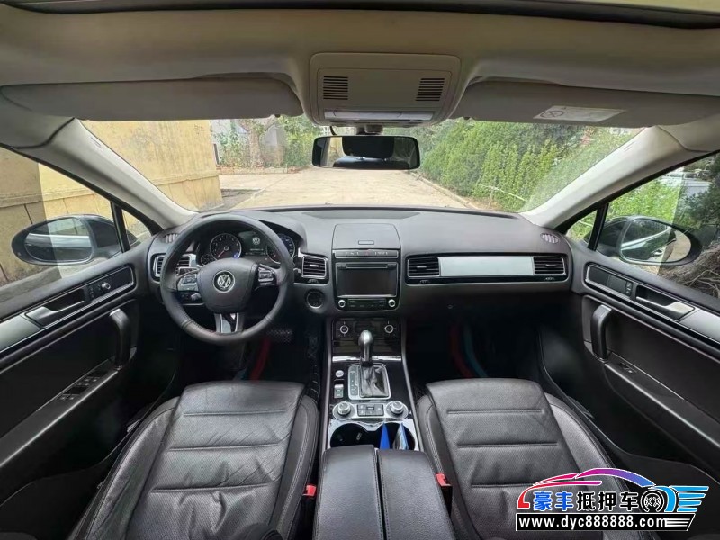 17年大众途锐轿车抵押车出售