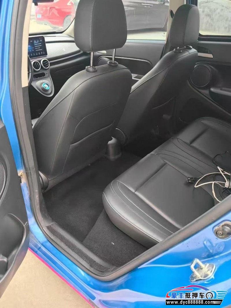 20年欧拉黑猫轿车抵押车出售