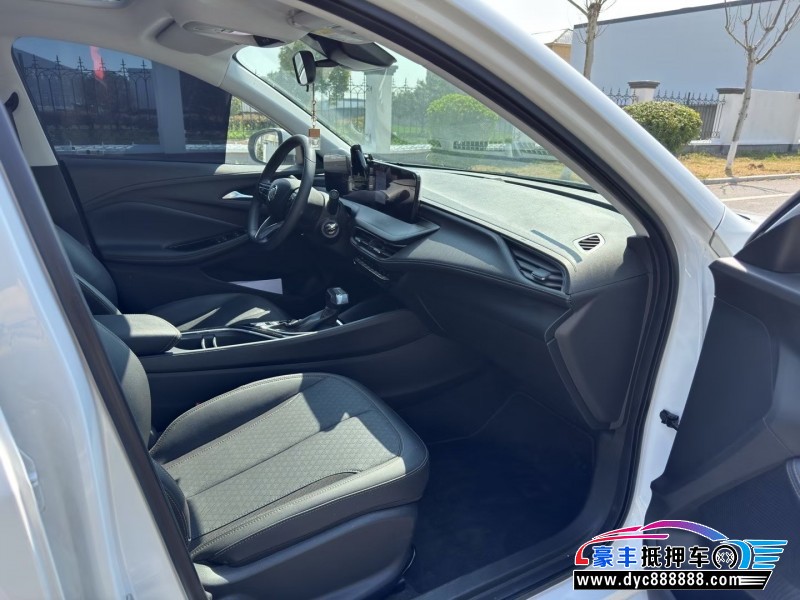 24年别克威朗轿车抵押车出售