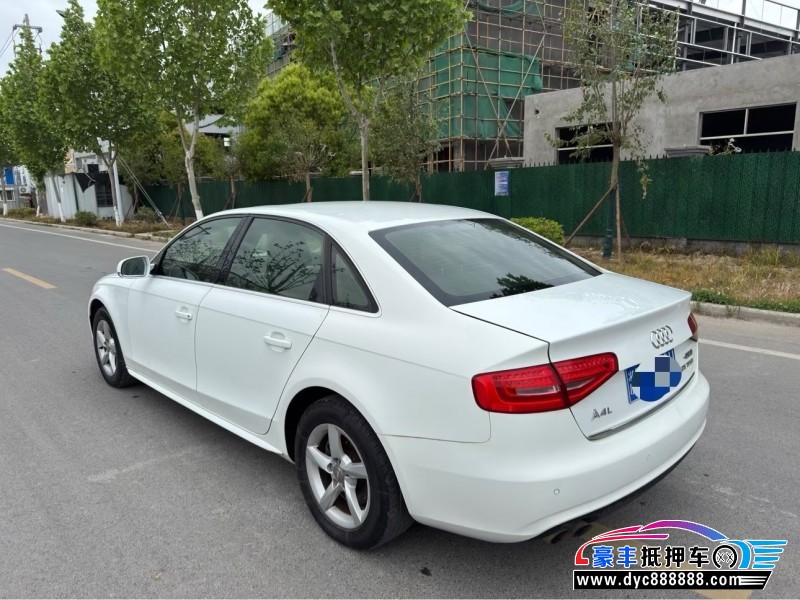 13年奥迪A4L轿车抵押车出售