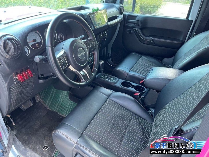 13年Jeep牧马人轿车抵押车出售