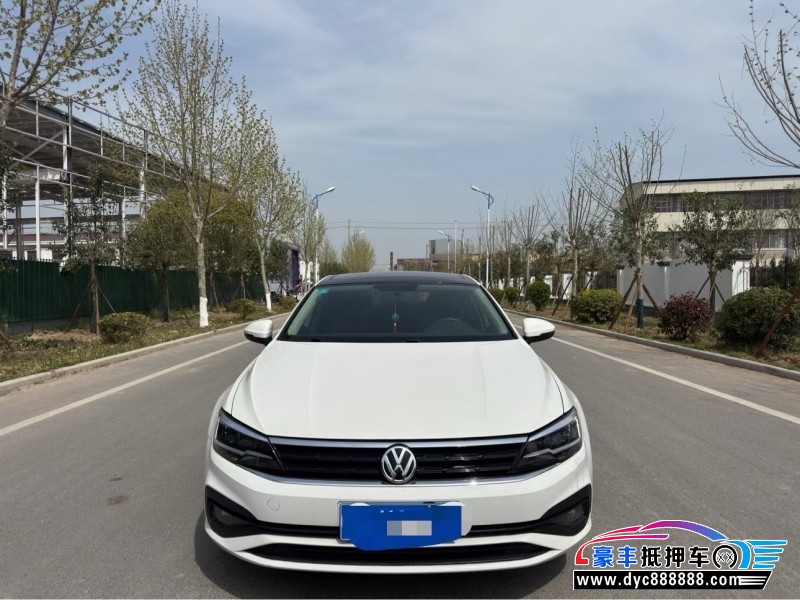 22年大众凌渡轿车抵押车出售