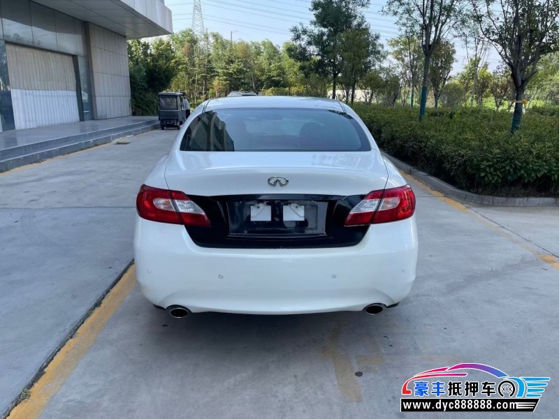 15年英菲尼迪Q70轿车抵押车出售