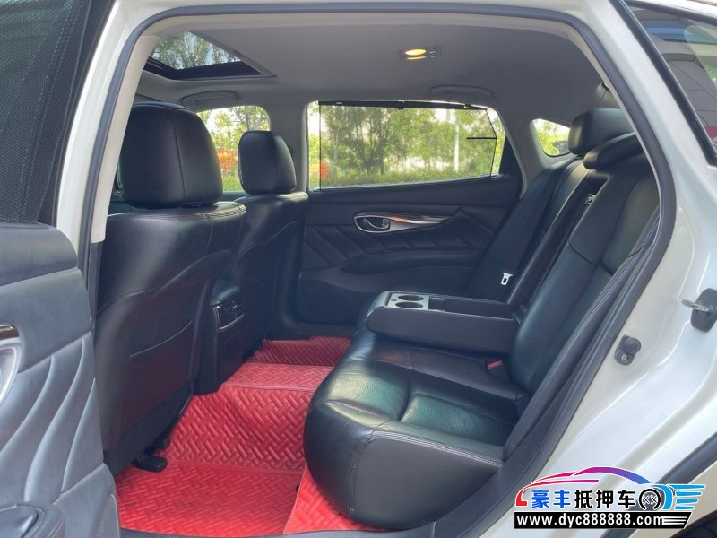 15年英菲尼迪Q70轿车抵押车出售