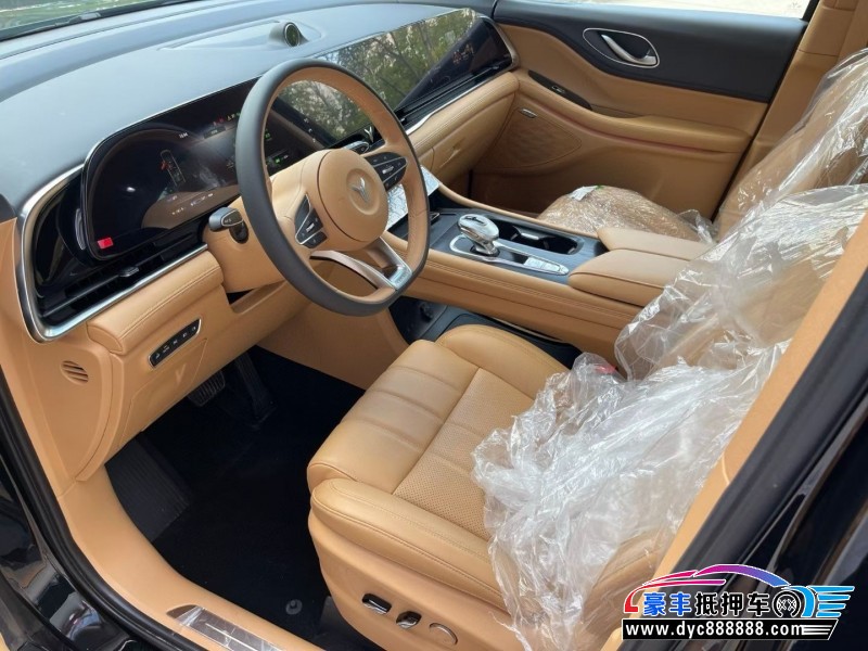 24年岚图梦想家轿车抵押车出售