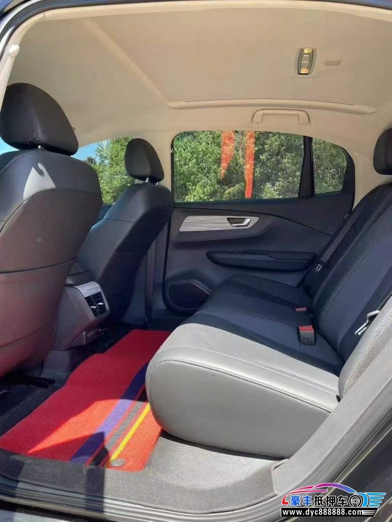 25年红旗EQM5轿车抵押车出售